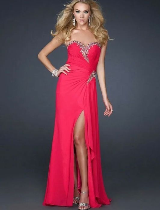 Продам платья на корпаратив