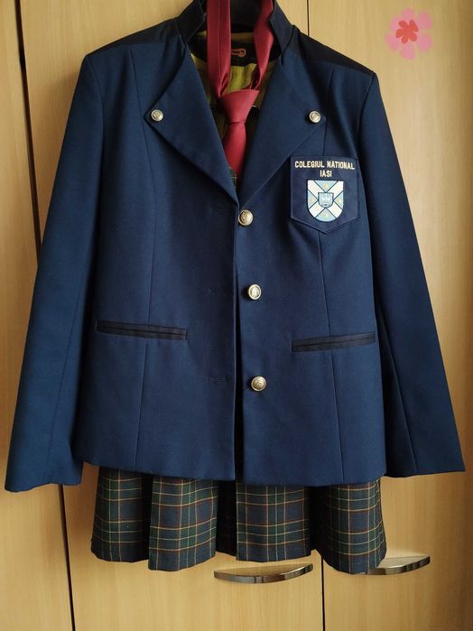 Uniforma Colegiul Național Iaşi