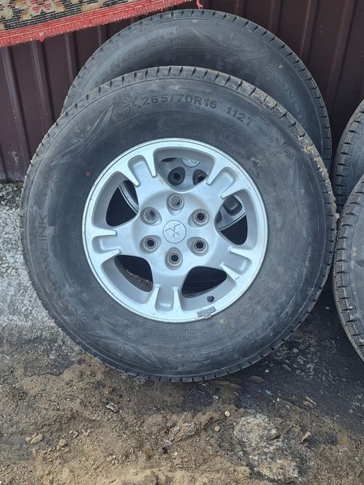 Продам зимнию резину