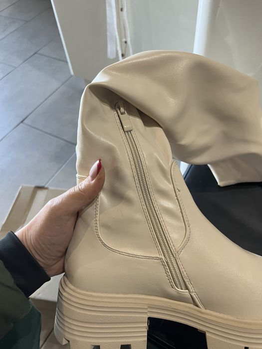 Висок ботуш над коляното Dee Zee номер 40