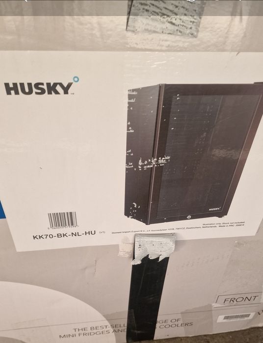 Mini bar Frigider vinuri bauturi Husky 70L