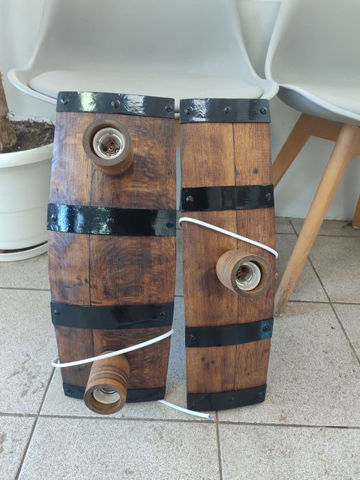 Полилеи от автентични дъбови бъчви с 5 ръчно изработени дървени чашки