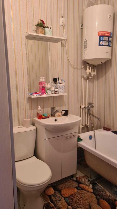 Продается 2 ком квартира в районе Индер