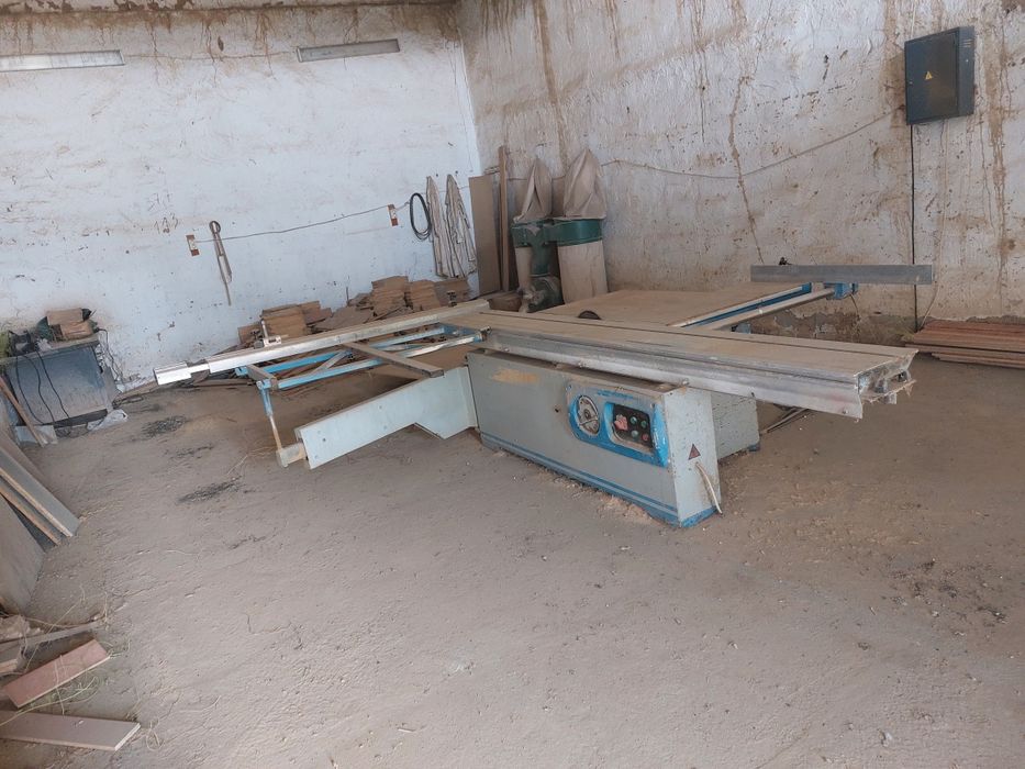 Продаётся с гарантией.