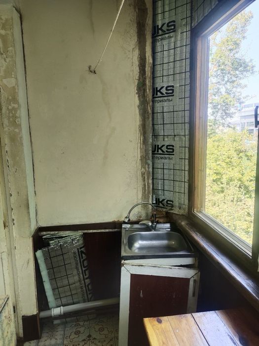 Срочно продается квартира Чиланзар 11 1в2/4/4