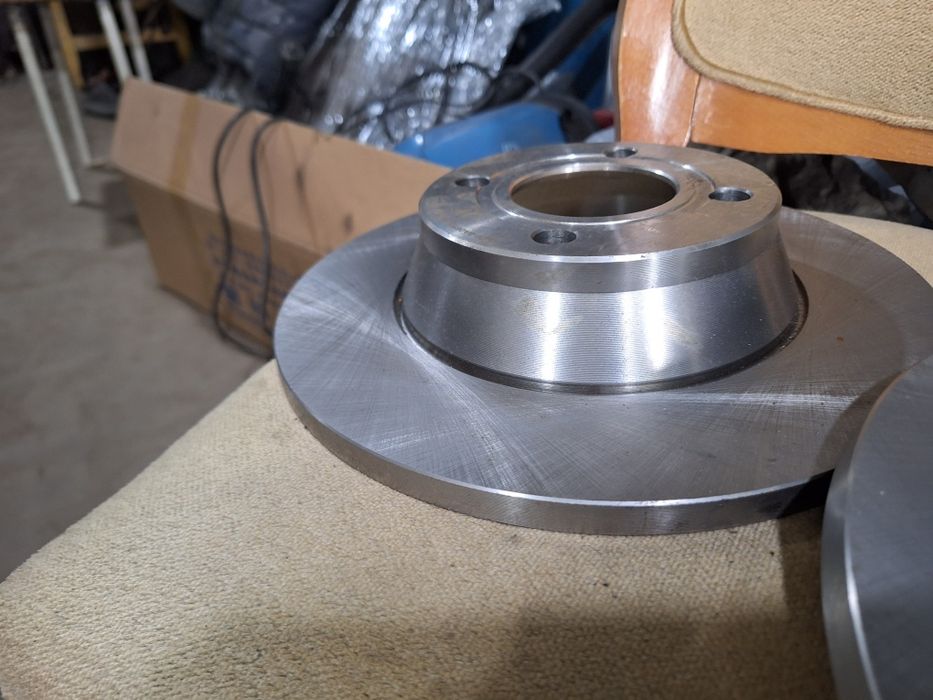 Тормозные диски Ауди 80 Б4