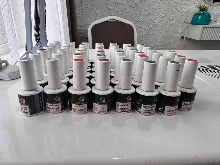 Гелевые лаки продам