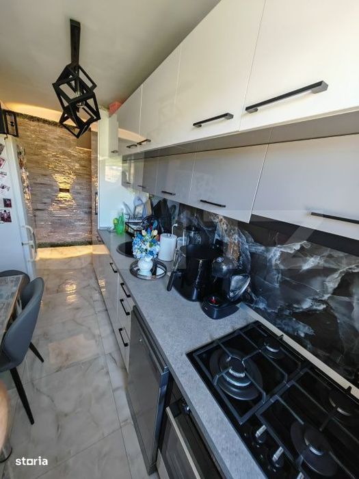 Apartament 2 camere, complet renovat + parcare — fotografia 3
