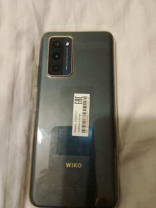 Смартфон новый в упаковке.