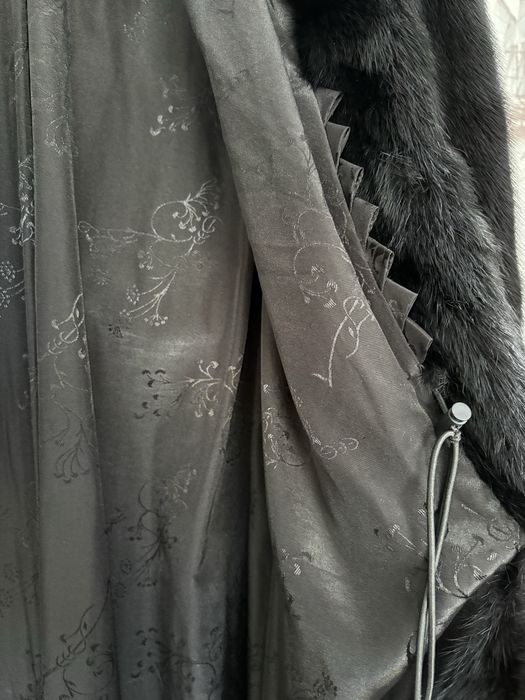 Продам норковую шубу