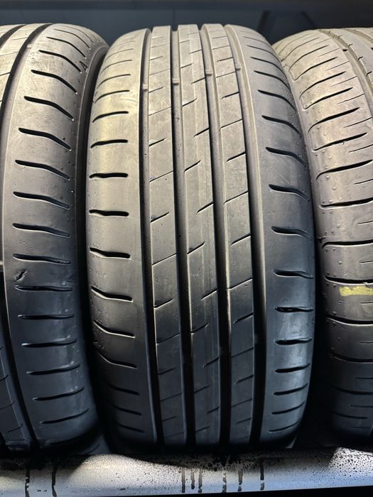 Anvelope 215/55/17 Falken