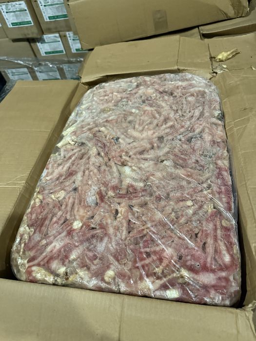 Продаются оптом куриные лапки