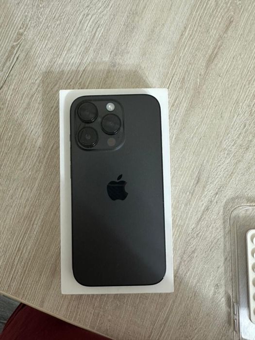 Продам айфон 14 про