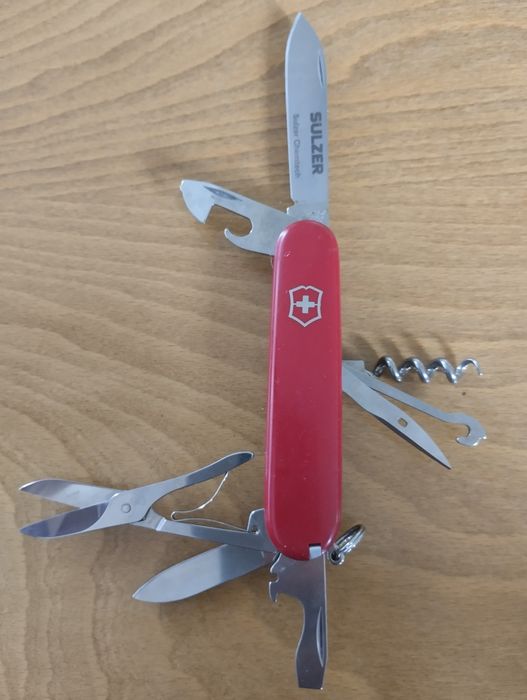 Лот швейцарски ножчета
