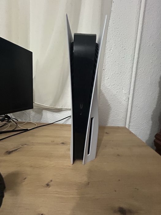 Vand playstation 5 1T