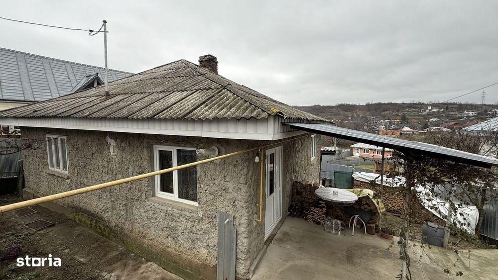Casa in Margineni