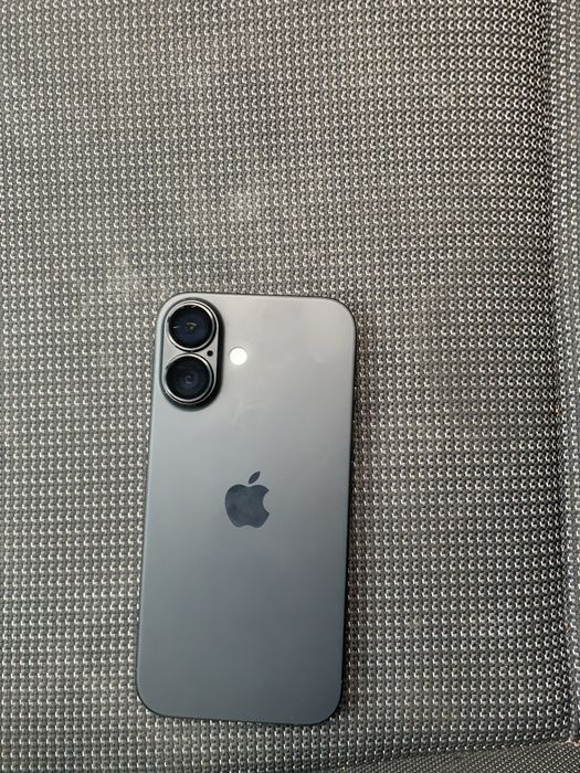 Iphone 16 128gb 100% емкость