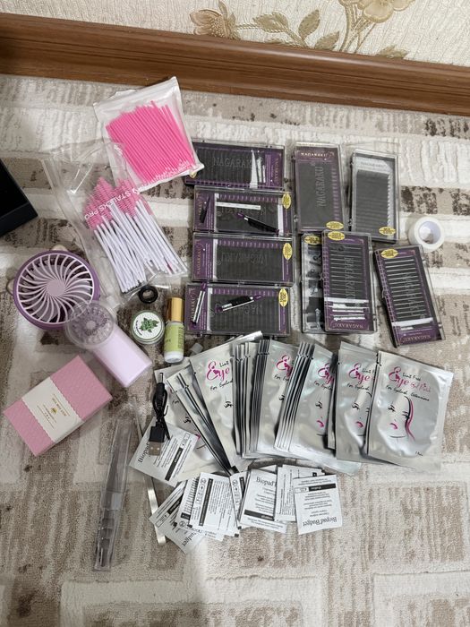 Материалы для ресниц , почти новые