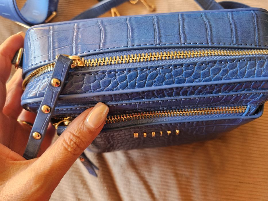 2 броя нови чанти.