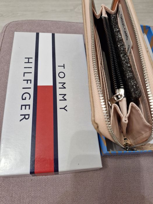 Portofel Tommy Hilfiger damă - nou, original, cu cutie