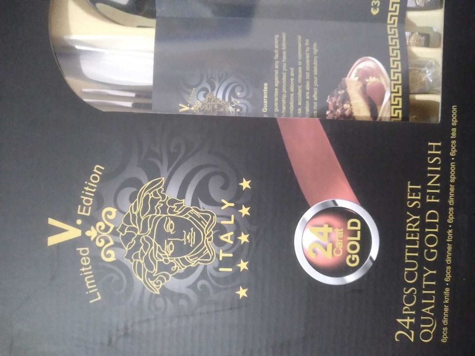 Vand set nou de tacamuri 24 piese de lux