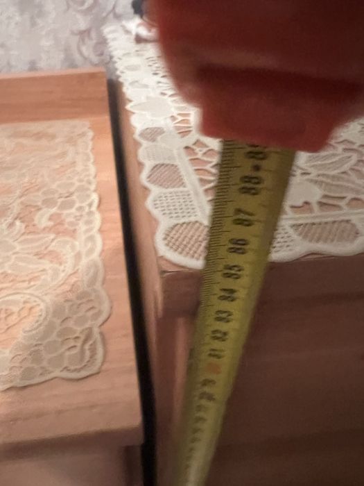 Писменный стол и тумбочка