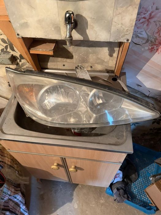 Продается фары toyota 30