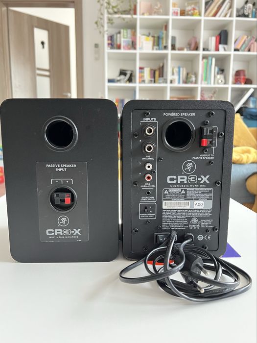 Consolă Pioneer DDJ-FLX4 + 2 Monitoare Active Mackie CR3-X + Cablu RCA 10M + Accesorii (stare impecabilă)