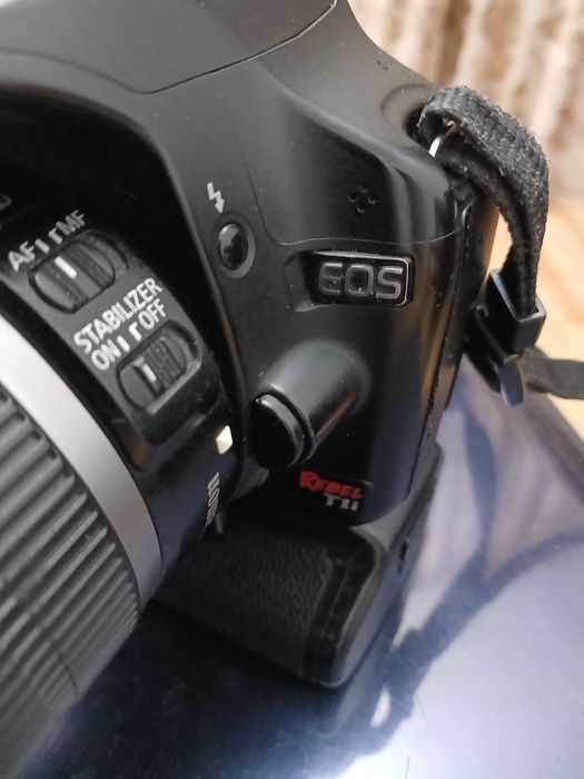 Canon 500D  rebel t1i 18 55 is