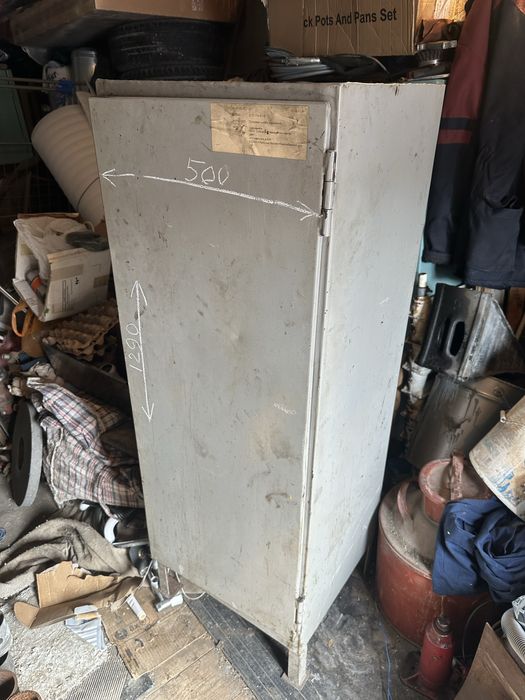 Продам шкаф металлический