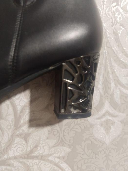Продам сапожки осение 7000