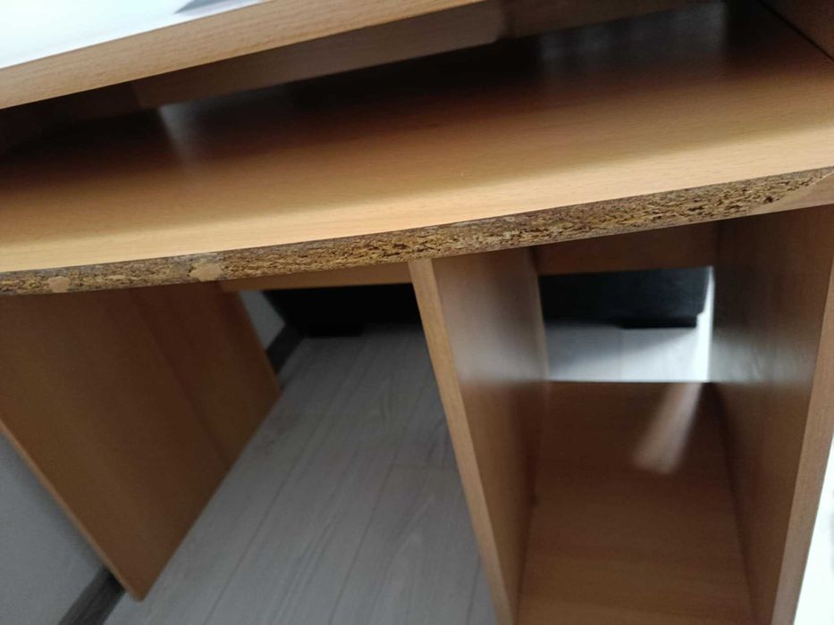 Бюро с плъзгащ рафт