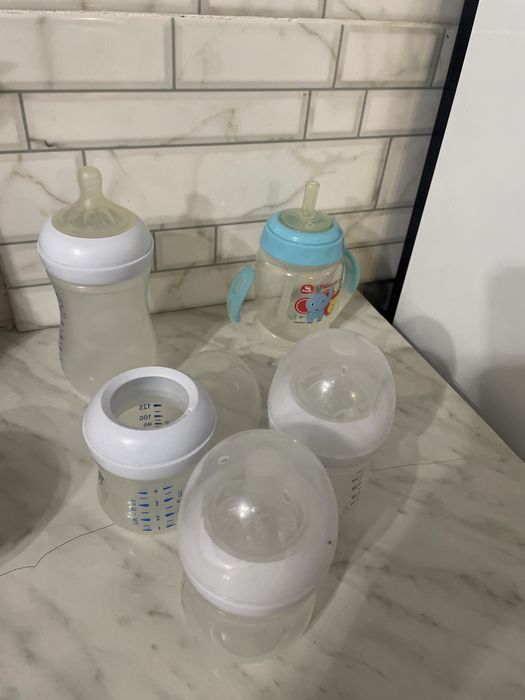 Отдам бесплатно бутылочки для кормления