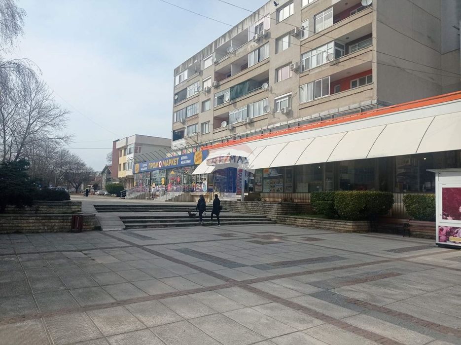 Продава се Магазин в Каварна - 551 кв.м за 725 €/кв.м - Снимка #2