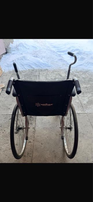 Продам инвалидную коляску