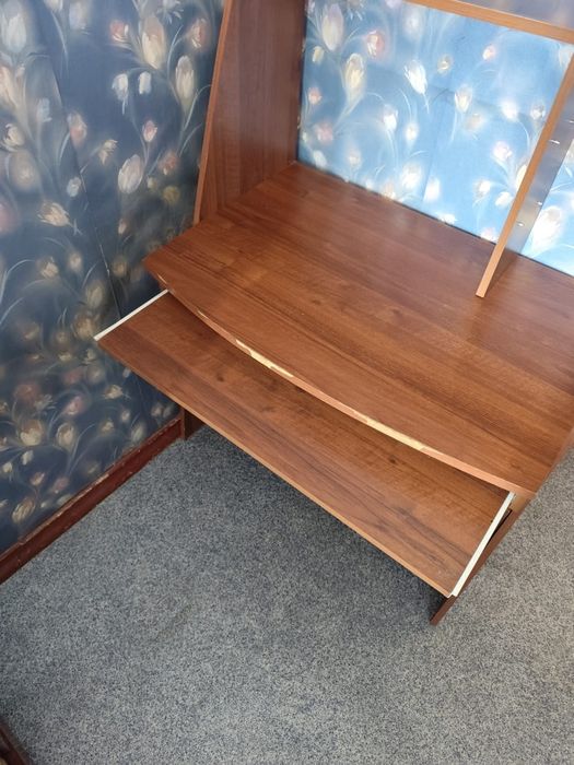 Стол компьютерный