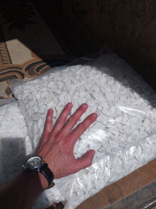 Мраморная галька крошка, мрамор щебень