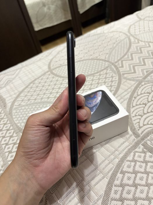 iPhone XR 64GB BLACK