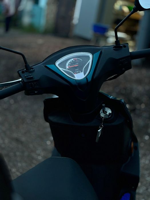 В продаже скутер м8 про