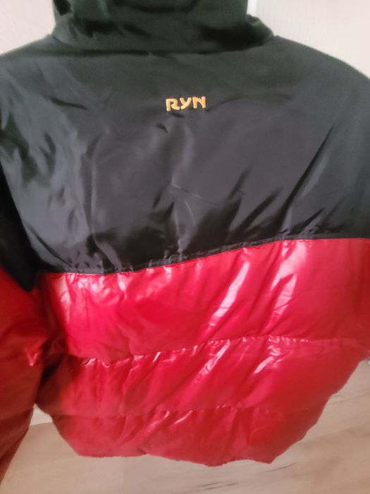 Продам пуховик пр Корея , размер XL.
Идеаль