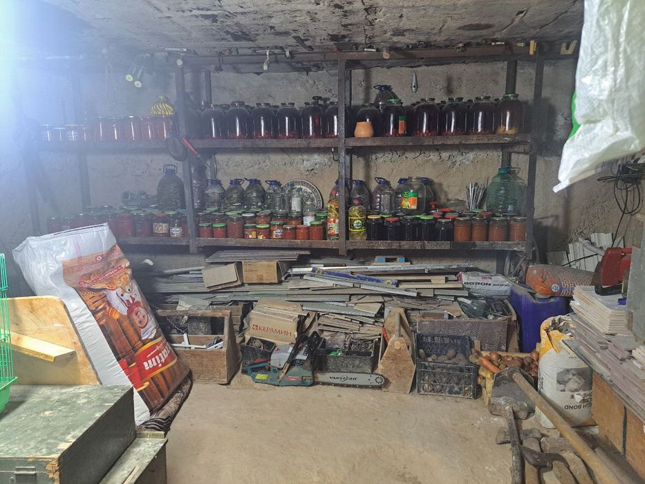 Uy sotiladi yshashga tayyor