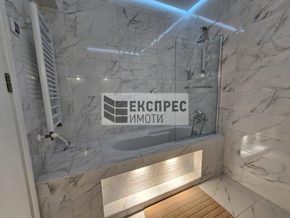 Обзаведена, Луксозна Къща, М-Т Траката
