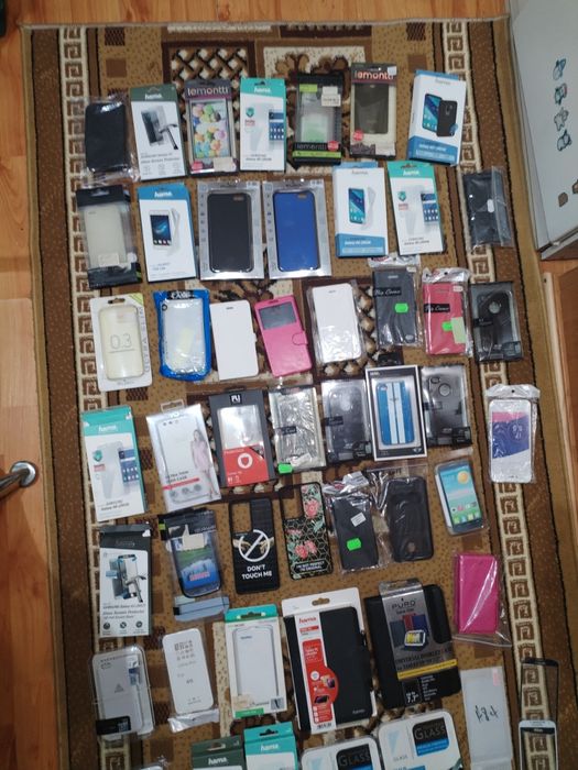Huse telefoane,folii protecție, huse tableta  lot 58 buc