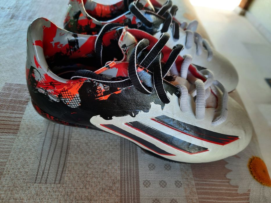 Бутони  adidas 28 номер