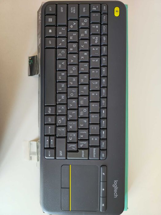 Продам клавиатуру Logitech K400Plus