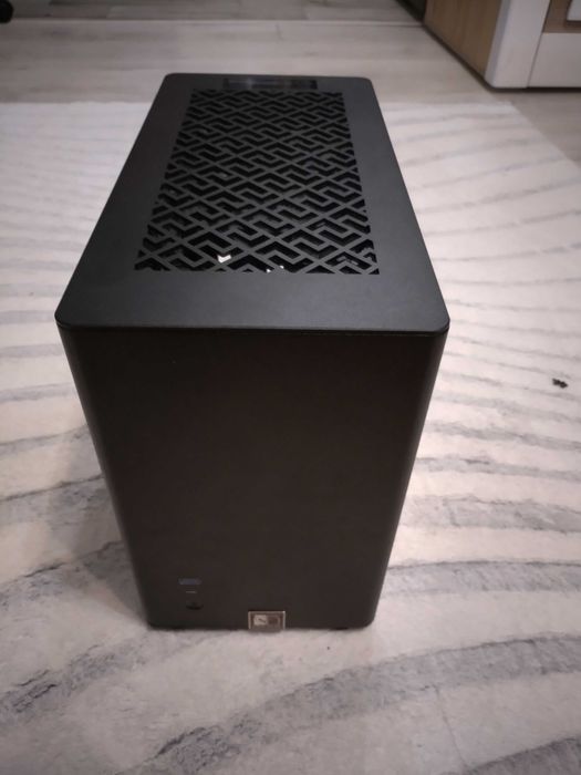 Carcasa Jonsbo A4 TG, mITX