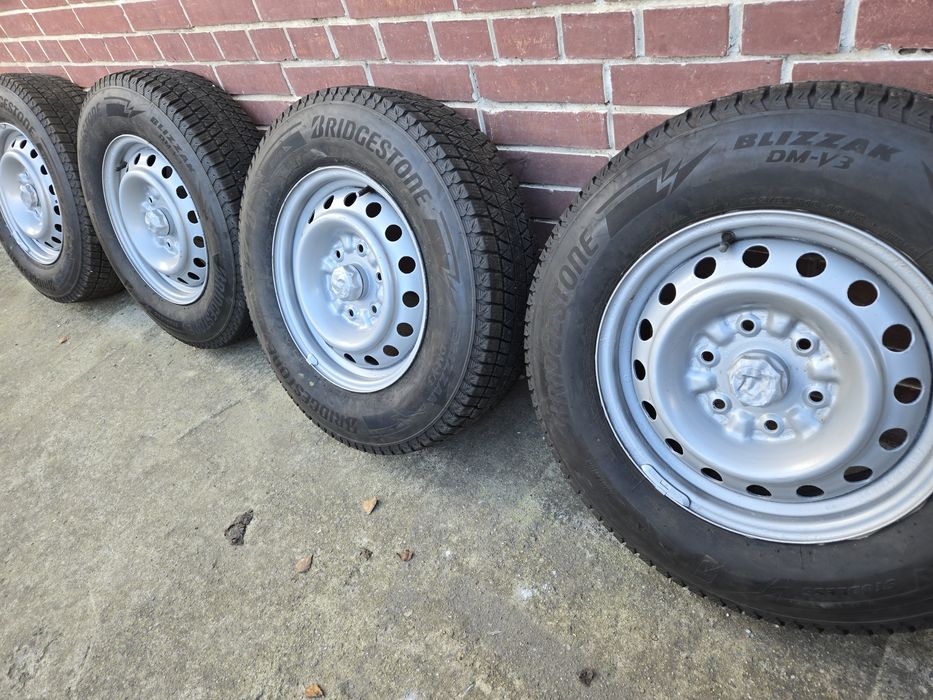 Джанти 16' 6х139.7 със зимни гуми 215 80 16