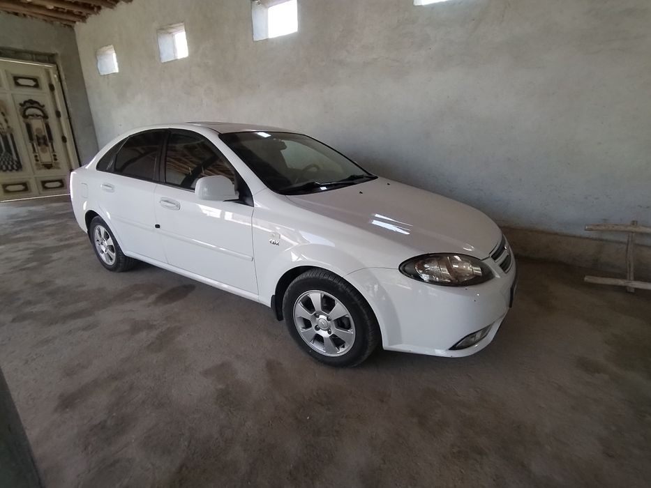 Жентра автомат 2018 , пробег 118000 бензин тоза краска сотилади