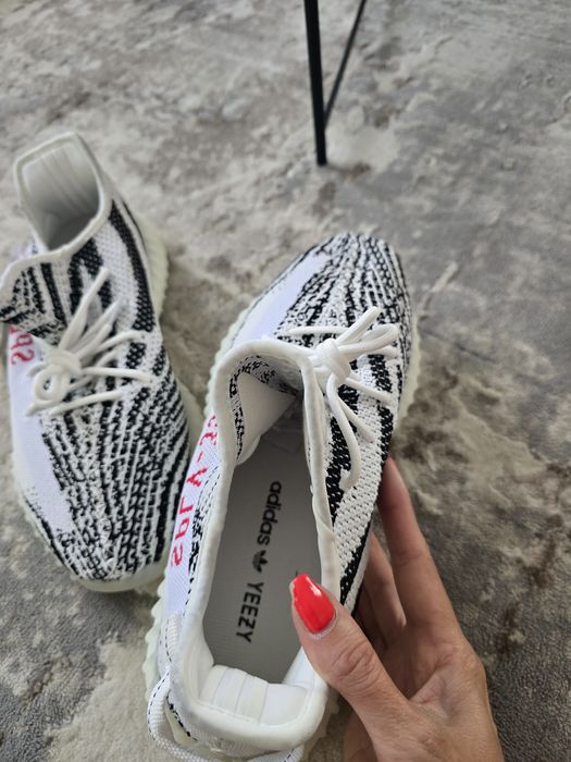 Yeezy 350 boost, marimea 44, noi, cu etichetă