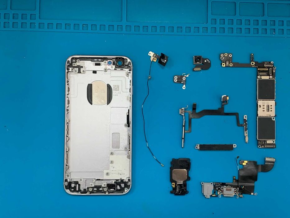 iPhone 6S на части